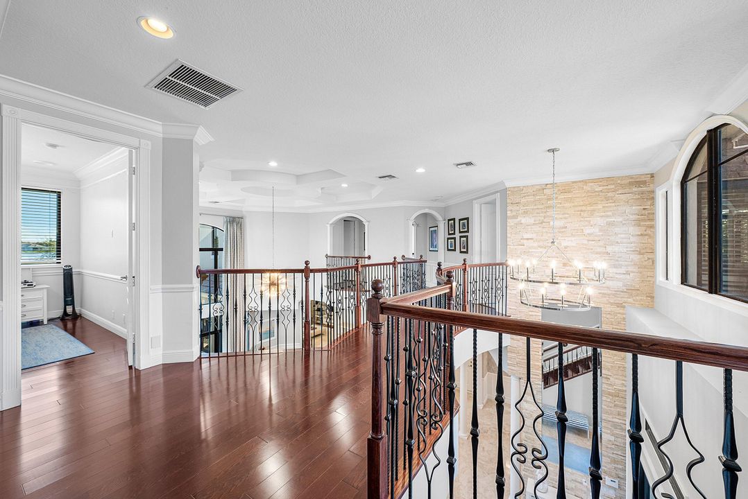 For Sale: $2,699,000 (6 beds, 7 baths, 5505 Square Feet)