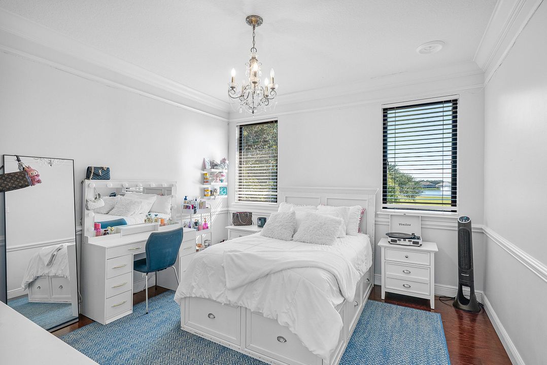 For Sale: $2,699,000 (6 beds, 7 baths, 5505 Square Feet)