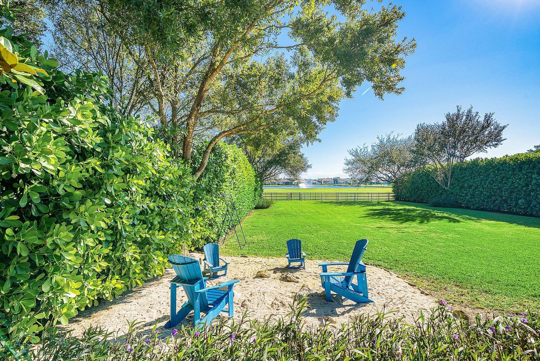 For Sale: $2,699,000 (6 beds, 7 baths, 5505 Square Feet)