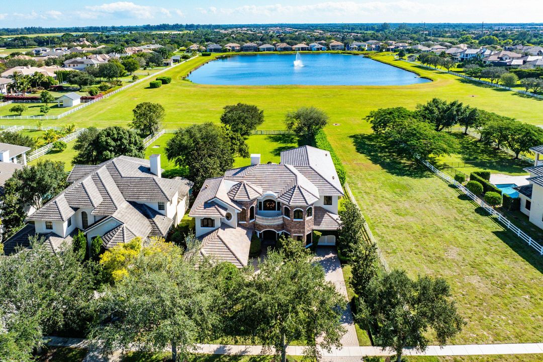 For Sale: $2,699,000 (6 beds, 7 baths, 5505 Square Feet)