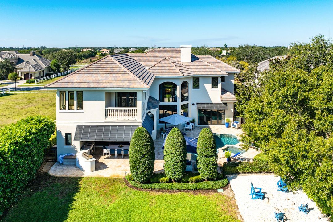 For Sale: $2,699,000 (6 beds, 7 baths, 5505 Square Feet)