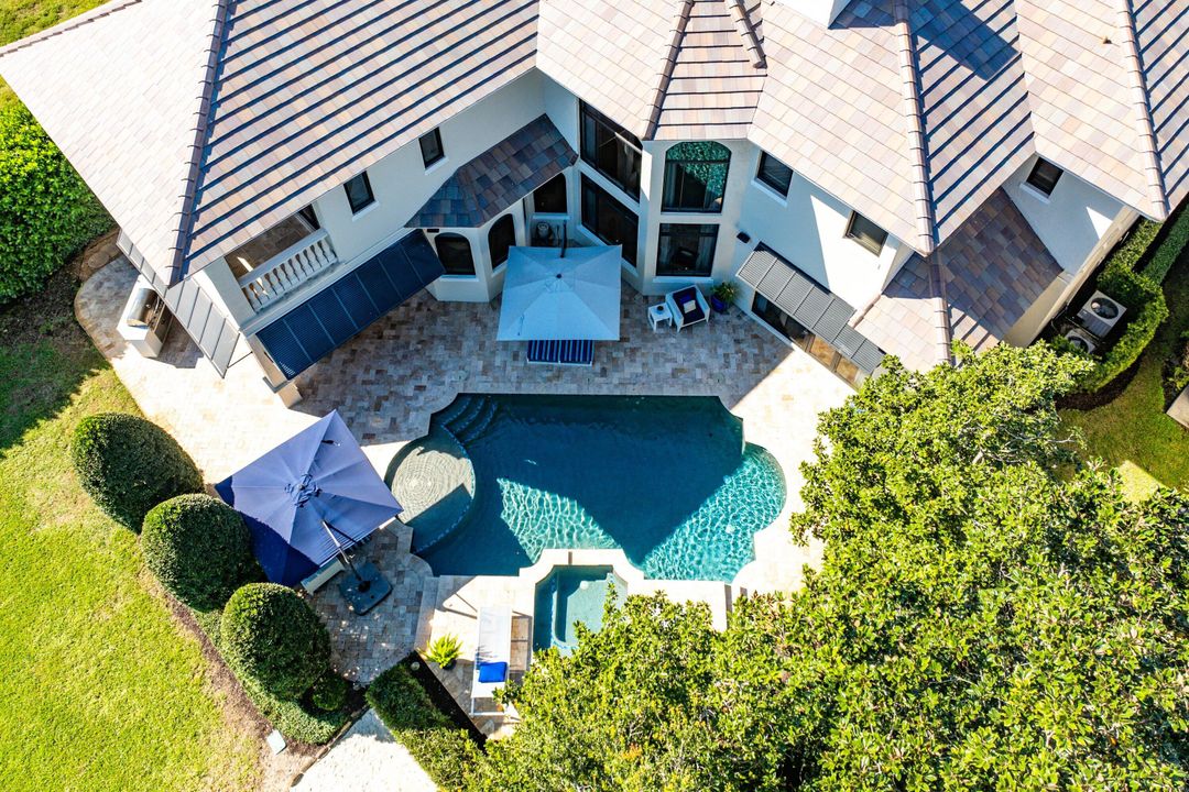 For Sale: $2,699,000 (6 beds, 7 baths, 5505 Square Feet)