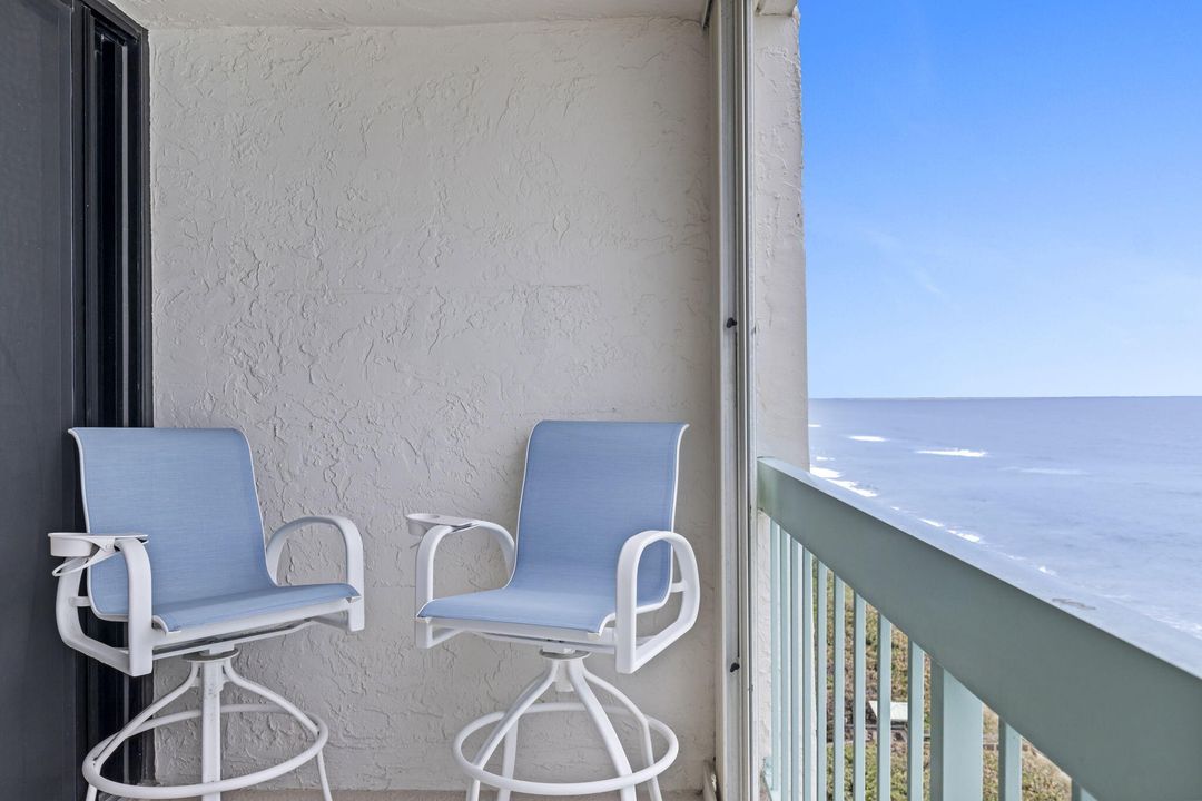 出租: $3,900 (1 贝兹, 1 浴室, 899 平方英尺)