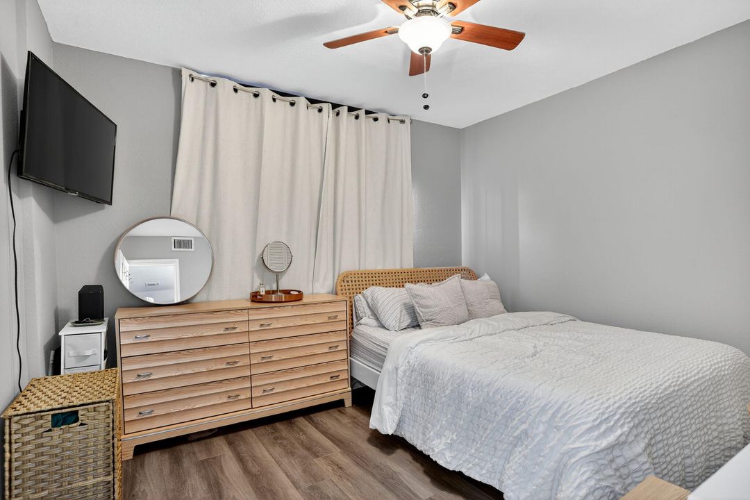 待售: $250,000 (2 贝兹, 2 浴室, 1100 平方英尺)