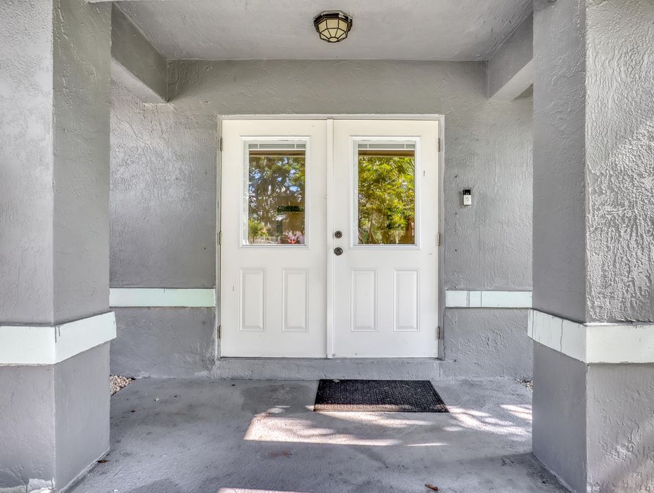 For Rent: $4,000 (4 beds, 2 baths, 2831 Square Feet)