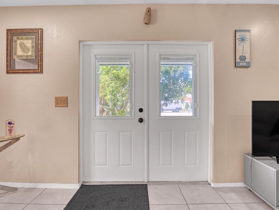 For Rent: $4,000 (4 beds, 2 baths, 2831 Square Feet)