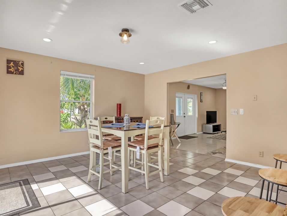 For Rent: $4,000 (4 beds, 2 baths, 2831 Square Feet)