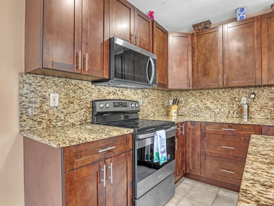 For Rent: $4,000 (4 beds, 2 baths, 2831 Square Feet)