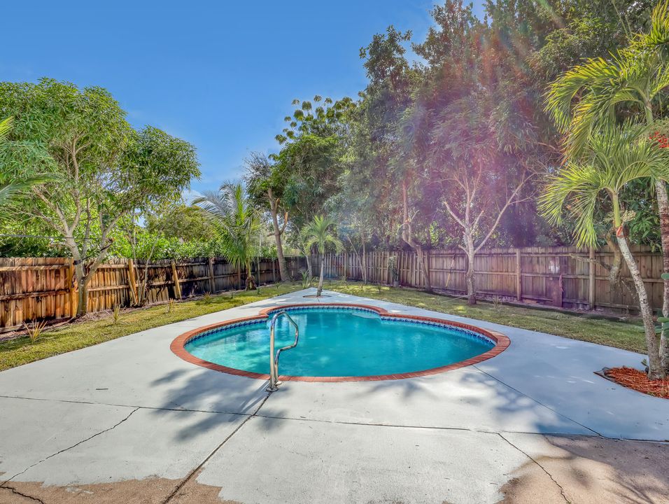 For Rent: $4,000 (4 beds, 2 baths, 2831 Square Feet)