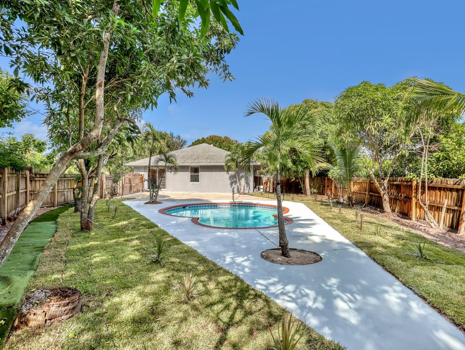 For Rent: $4,000 (4 beds, 2 baths, 2831 Square Feet)