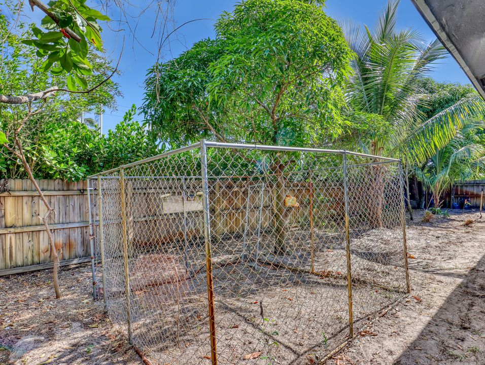 For Rent: $4,000 (4 beds, 2 baths, 2831 Square Feet)