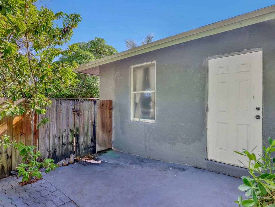 For Rent: $4,000 (4 beds, 2 baths, 2831 Square Feet)