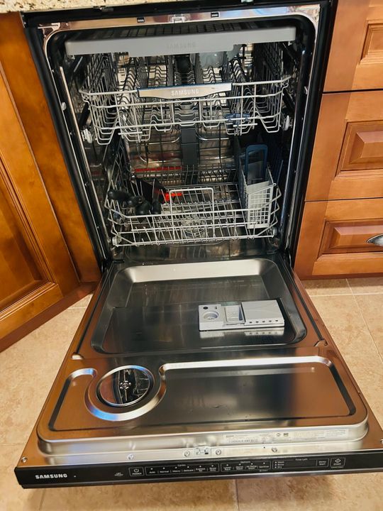 На продажу: $174,900 (2 спален, 2 ванн, 937 Квадратных фут)