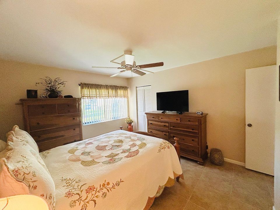 На продажу: $174,900 (2 спален, 2 ванн, 937 Квадратных фут)