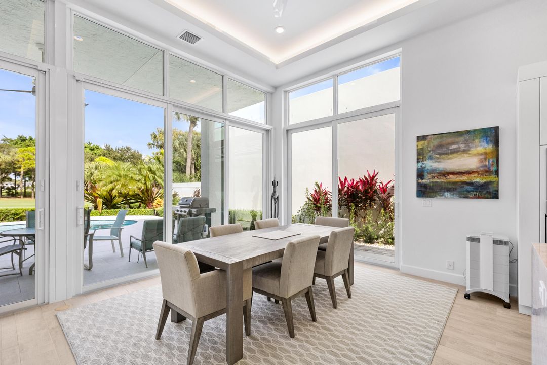 For Sale: $3,125,000 (3 beds, 4 baths, 2692 Square Feet)