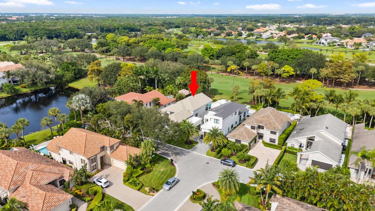 For Sale: $3,125,000 (3 beds, 4 baths, 2692 Square Feet)