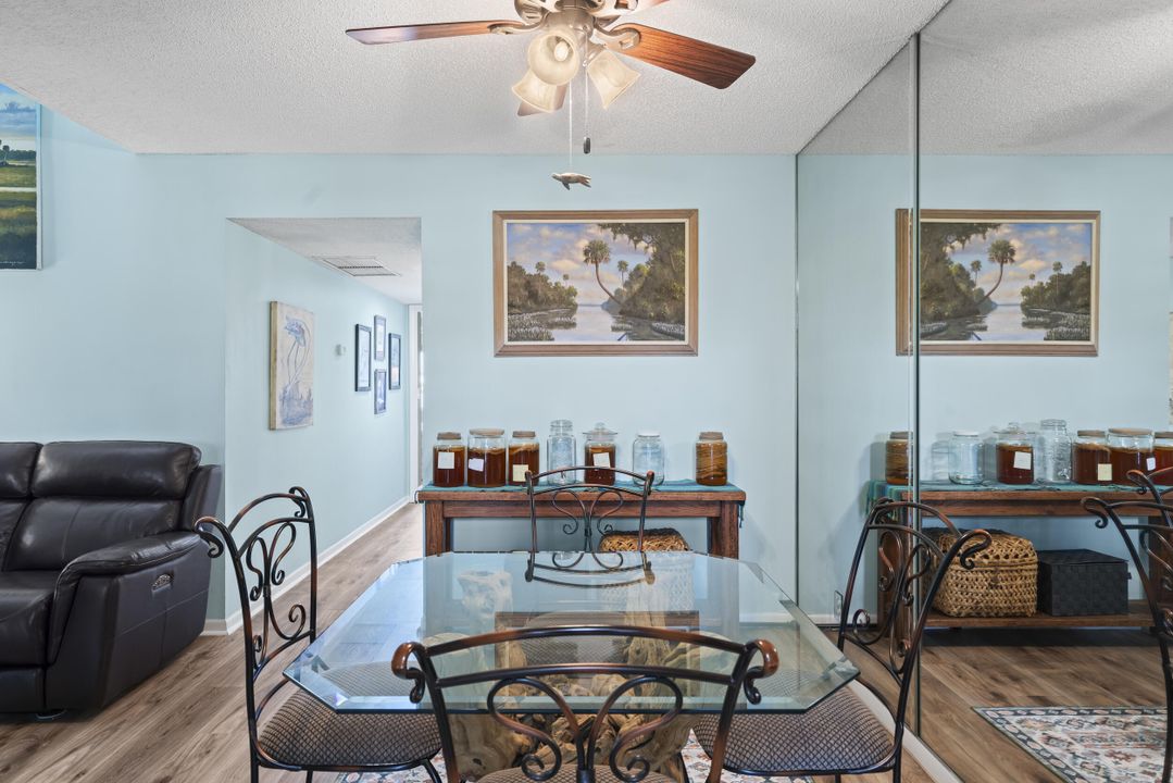 For Sale: $179,000 (1 beds, 2 baths, 1216 Square Feet)