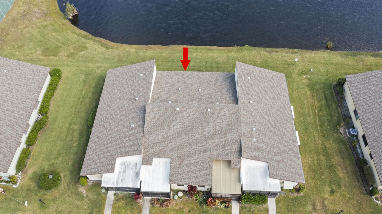 For Sale: $179,000 (1 beds, 2 baths, 1216 Square Feet)