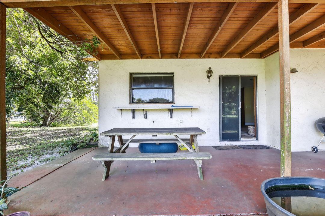 合同活跃: $800,000 (3 贝兹, 2 浴室, 1425 平方英尺)