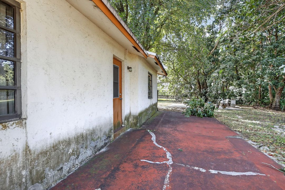 合同活跃: $800,000 (3 贝兹, 2 浴室, 1425 平方英尺)