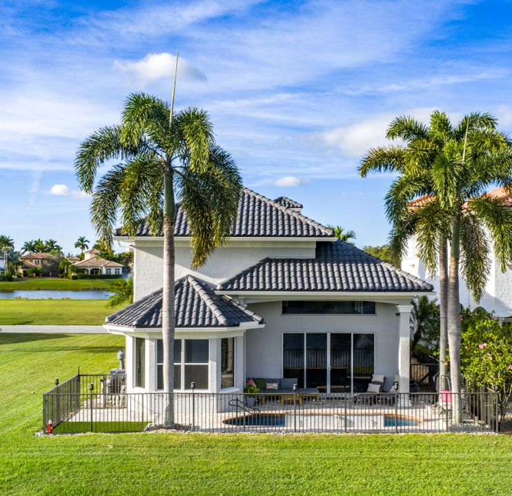 На продажу: $889,000 (4 спален, 4 ванн, 2475 Квадратных фут)