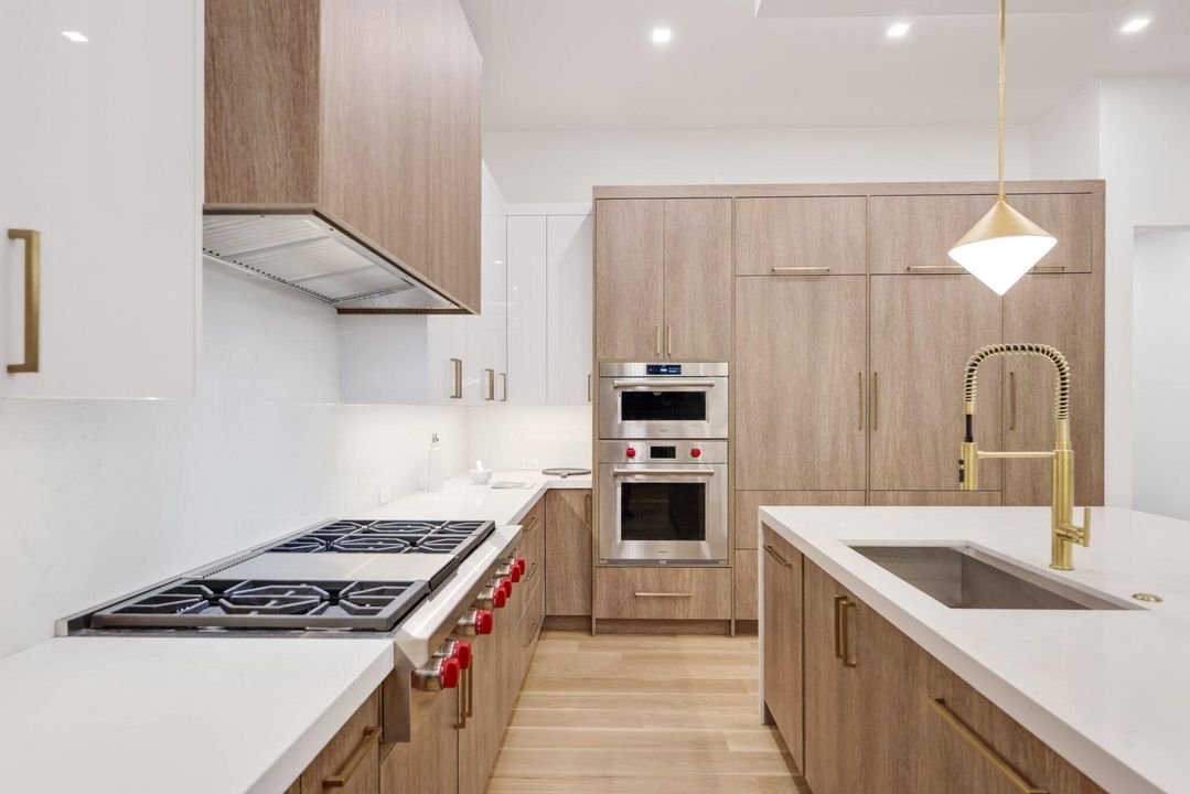 待售: $7,199,999 (5 贝兹, 5 浴室, 5021 平方英尺)