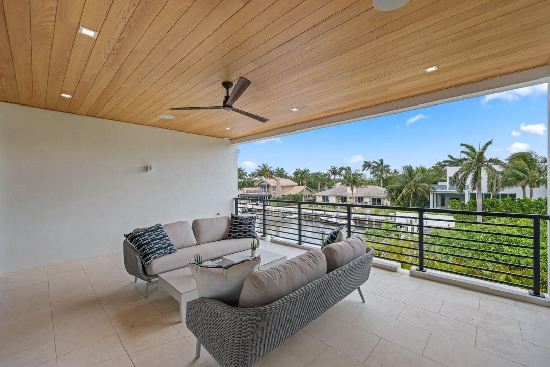 待售: $7,199,999 (5 贝兹, 5 浴室, 5021 平方英尺)