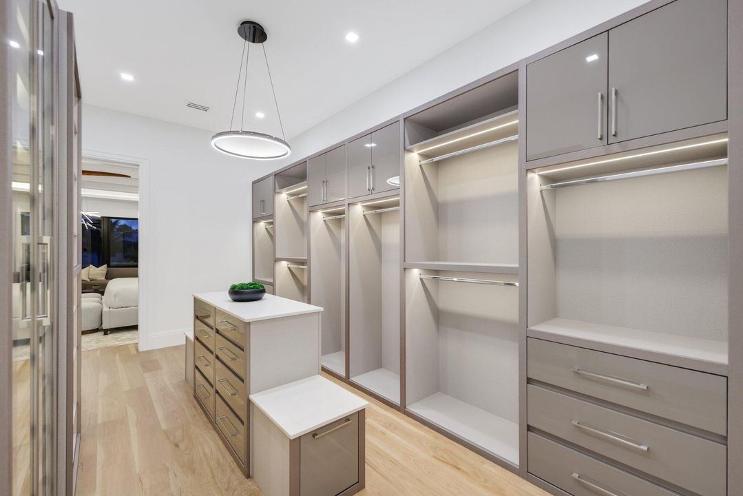 待售: $7,199,999 (5 贝兹, 5 浴室, 5021 平方英尺)