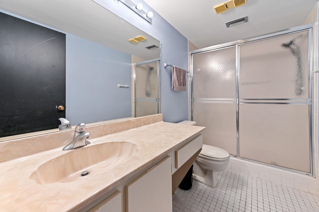 En Venta: $170,000 (2 camas, 2 baños, 1070 Pies cuadrados)