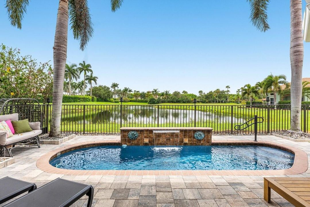 На продажу: $889,000 (4 спален, 4 ванн, 2475 Квадратных фут)