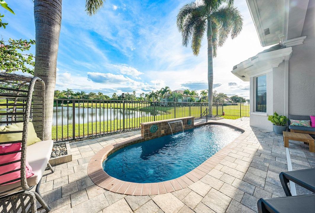 На продажу: $889,000 (4 спален, 4 ванн, 2475 Квадратных фут)