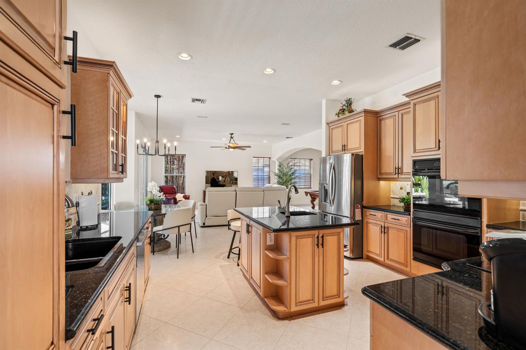 For Sale: $1,450,000 (4 beds, 4 baths, 3983 Square Feet)