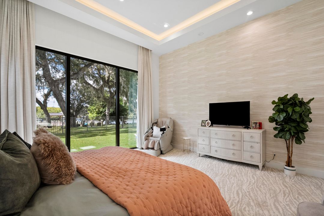 待售: $2,500,000 (4 贝兹, 3 浴室, 4341 平方英尺)