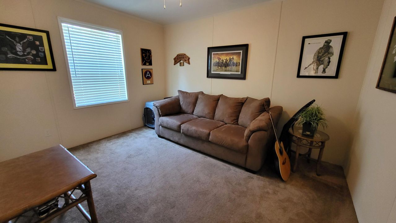 Active With Contract: $205,000 (3 beds, 2 baths, 1223 Square Feet)