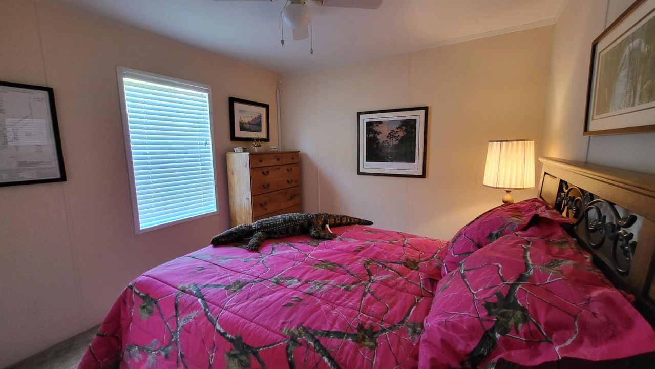 Active With Contract: $205,000 (3 beds, 2 baths, 1223 Square Feet)