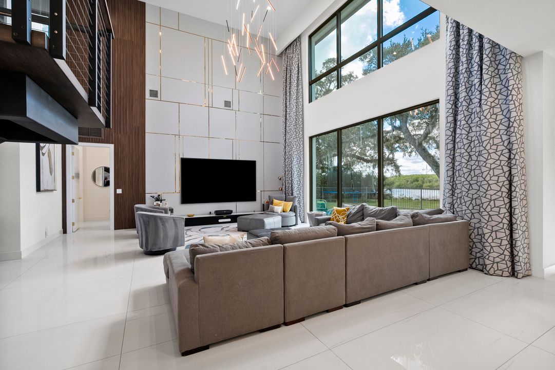 待售: $2,500,000 (4 贝兹, 3 浴室, 4341 平方英尺)