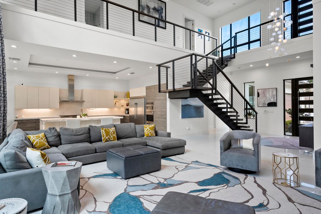 待售: $2,500,000 (4 贝兹, 3 浴室, 4341 平方英尺)