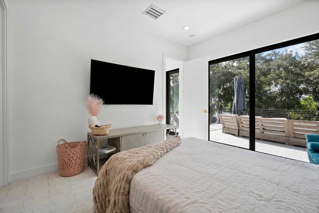 待售: $2,500,000 (4 贝兹, 3 浴室, 4341 平方英尺)