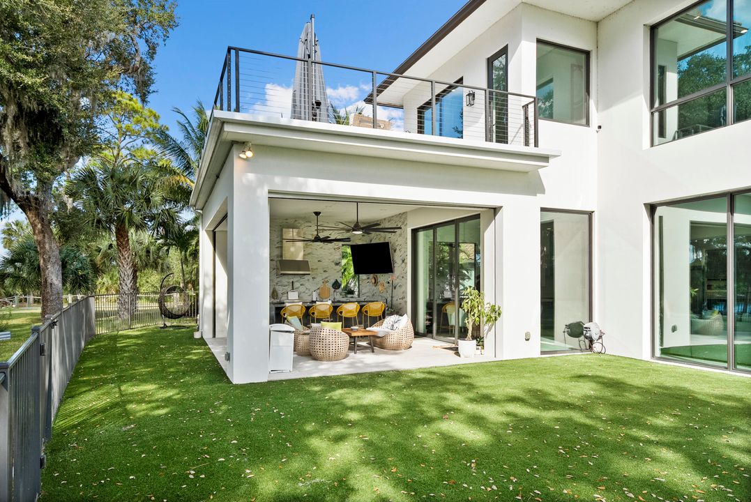 待售: $2,500,000 (4 贝兹, 3 浴室, 4341 平方英尺)