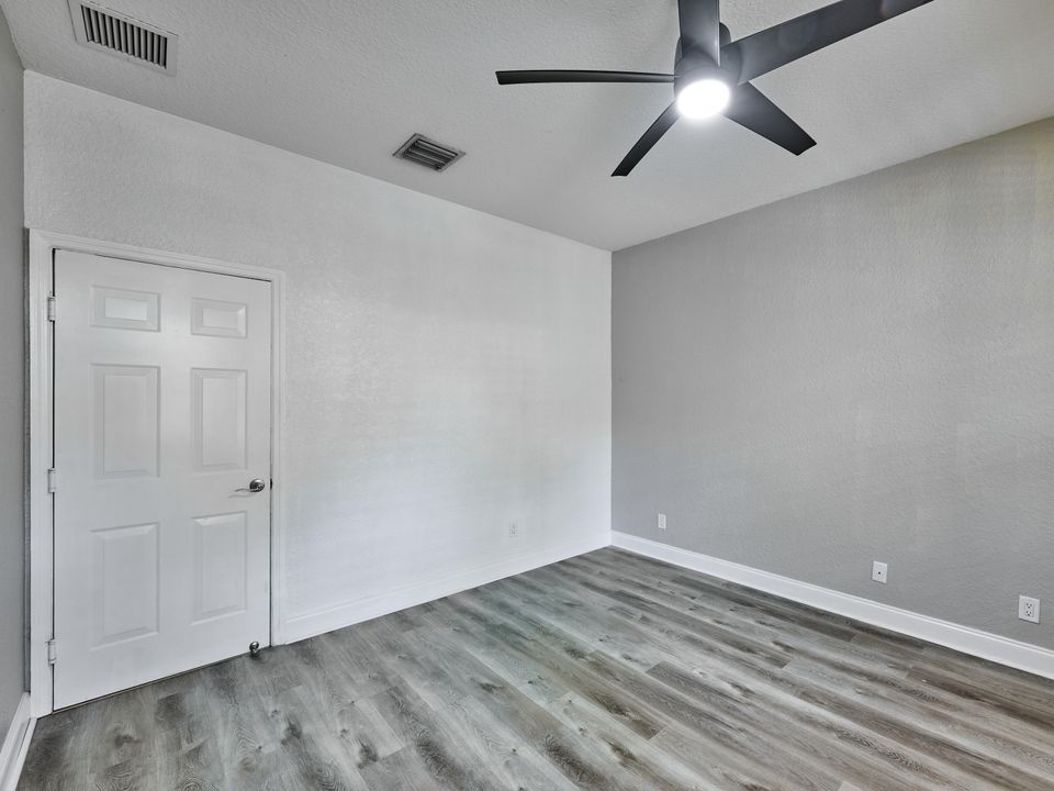 For Sale: $429,000 (2 beds, 2 baths, 1542 Square Feet)