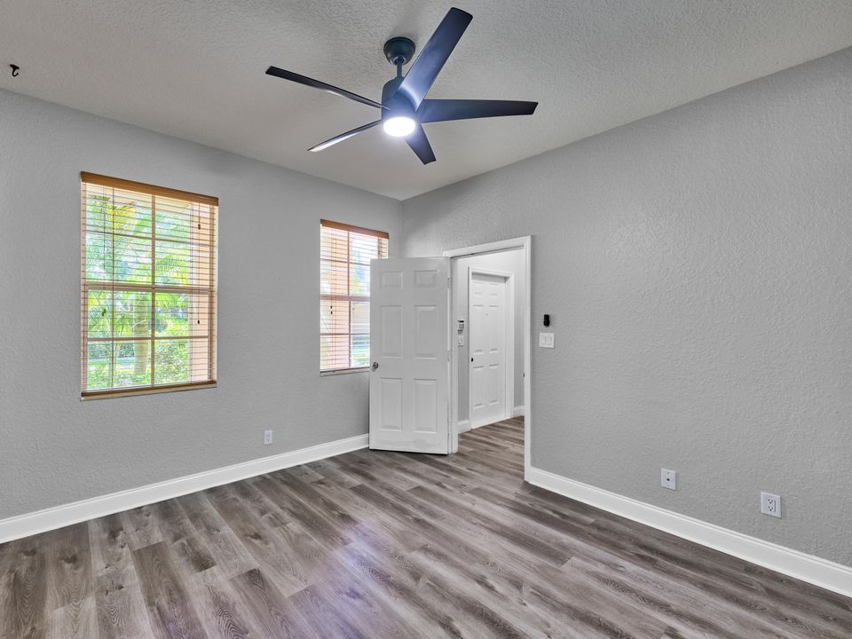 For Sale: $429,000 (2 beds, 2 baths, 1542 Square Feet)