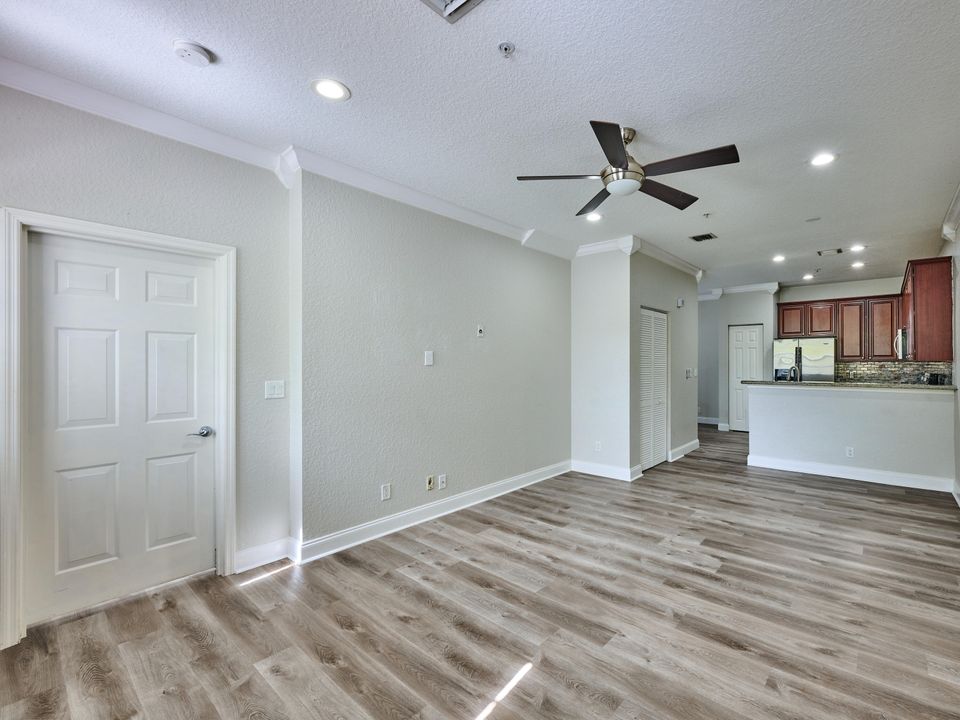 For Sale: $429,000 (2 beds, 2 baths, 1542 Square Feet)