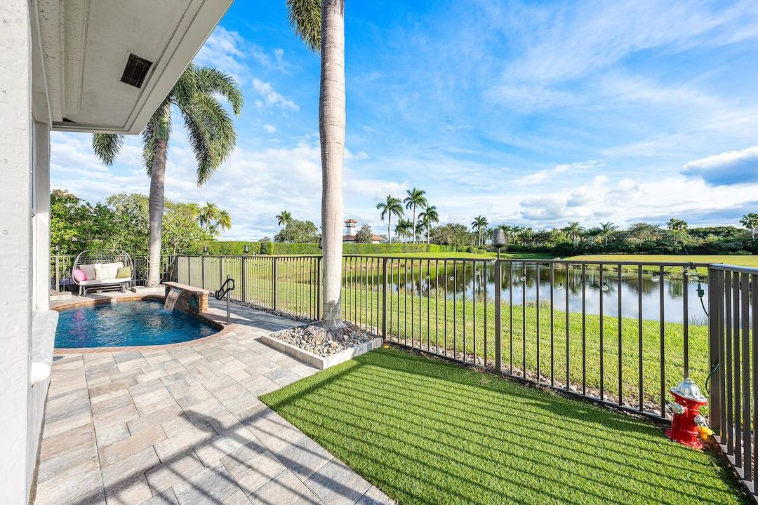 На продажу: $889,000 (4 спален, 4 ванн, 2475 Квадратных фут)