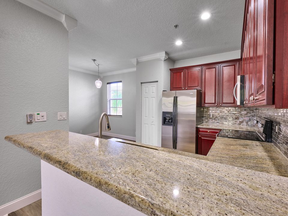 For Sale: $429,000 (2 beds, 2 baths, 1542 Square Feet)