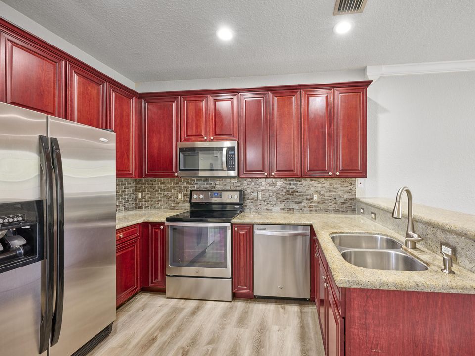 For Sale: $429,000 (2 beds, 2 baths, 1542 Square Feet)