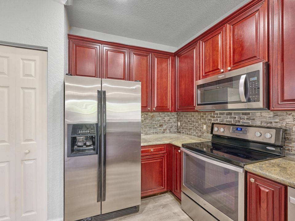 For Sale: $429,000 (2 beds, 2 baths, 1542 Square Feet)