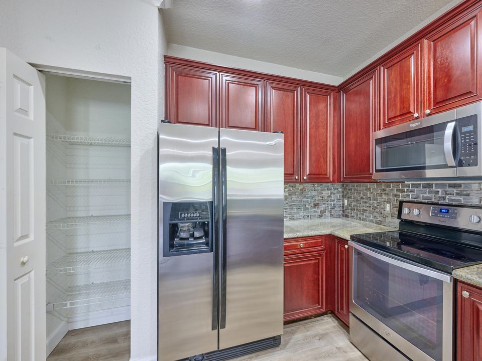 For Sale: $429,000 (2 beds, 2 baths, 1542 Square Feet)