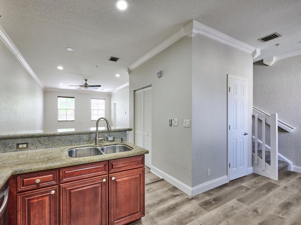 For Sale: $429,000 (2 beds, 2 baths, 1542 Square Feet)