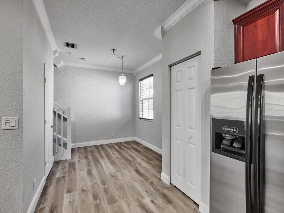 For Sale: $429,000 (2 beds, 2 baths, 1542 Square Feet)