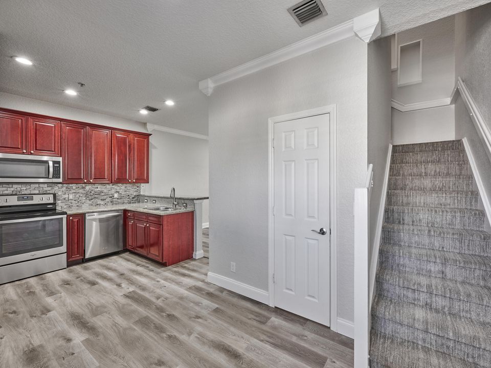 For Sale: $429,000 (2 beds, 2 baths, 1542 Square Feet)